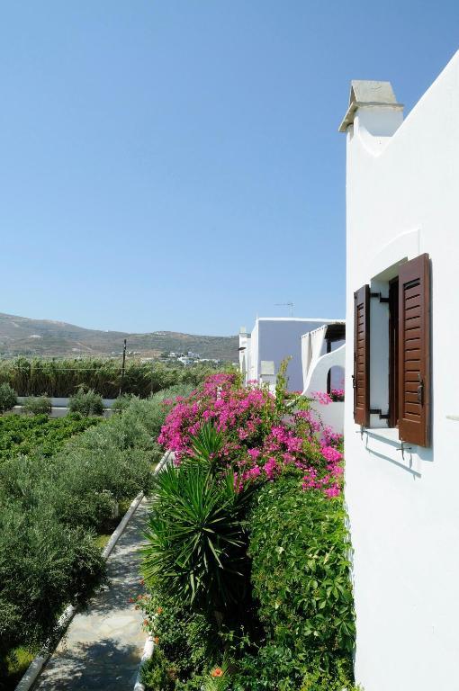 Marili Apartments Studios Parasporos Exterior photo