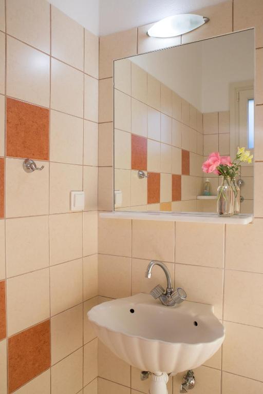 Marili Apartments Studios Parasporos Room photo
